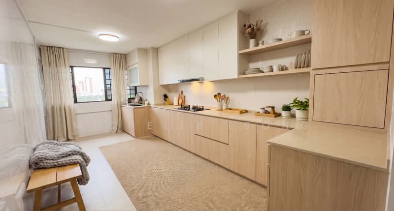 352 Hougang Avenue 7, 352 Hougang Avenue 7, 3 Bedrooms, 980 sqft, HDB Flat For Sale, by Michelle Leong, 500167208 - Kitchen - PropertyGuru.com.sg