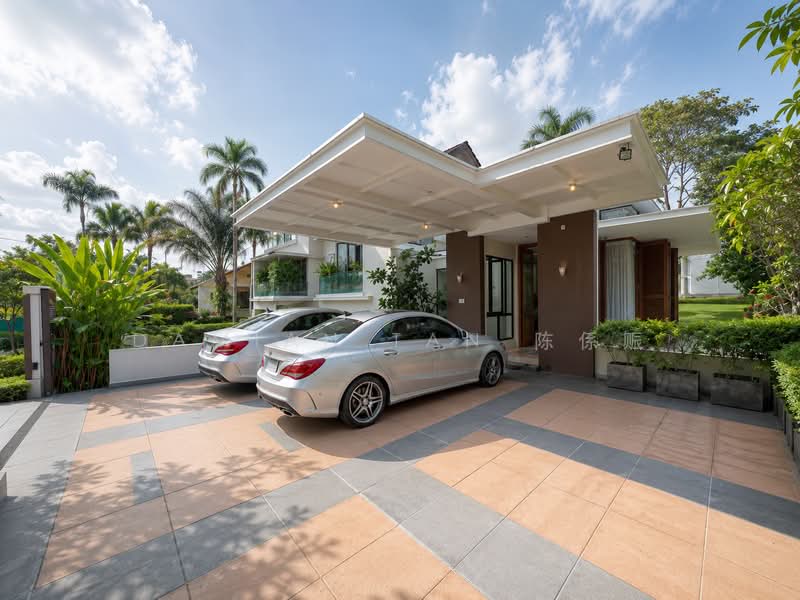 ⭐️ELEGANT DETACHED SANCTUARY @ GCBA RAFFLES PARK | 1 KM OF RGPS | VERY WIDE FRONTAGE | RENOVATED ⭐️, Oriole Crescent Ash Cassia Sunset Pine Linden Vanda Eng Neo Greenmead Greenview Greenpark Hillcrest Watten Shelford Senandong Swiss Club Binjai Kampong Chantek Chee Hoon Camden Kheam Hock Trevose Camborne Narooma Dalkeith Harlyn Berrima Merryn Tudor, 7 Bedrooms, 15,000 sqft, Detached House For Sale, by Damian Tan 陈係赈, 500167216 - Car Porch - PropertyGuru.com.sg