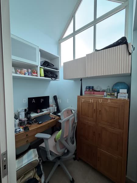 Seletar Springs Condominium, 106 Gerald Drive, 4 Bedrooms, 1,561 sqft, Condominium For Sale, by Daphne Phua, 500167218 - Study - PropertyGuru.com.sg