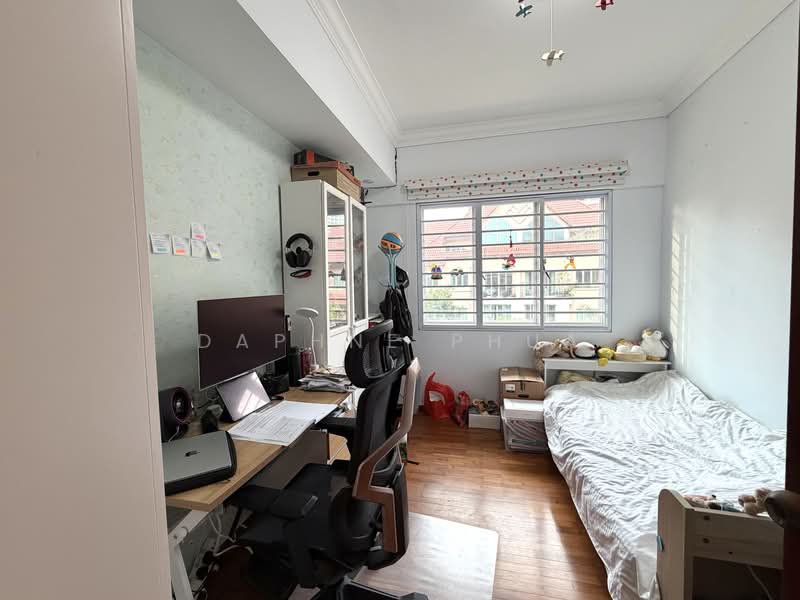 Seletar Springs Condominium, 106 Gerald Drive, 4 Bedrooms, 1,561 sqft, Condominium For Sale, by Daphne Phua, 500167218 - Bedroom - PropertyGuru.com.sg