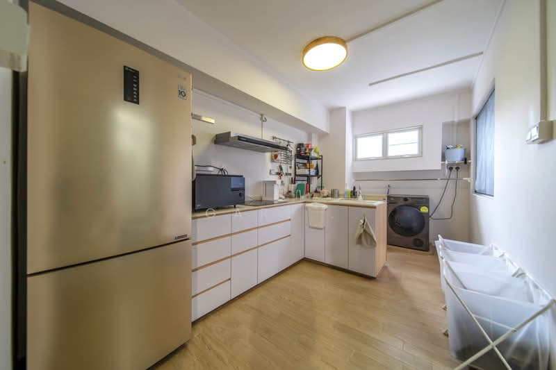 109A Edgedale Plains, 109A Edgedale Plains, 2 Bedrooms, 1,184 sqft, HDB Flat For Sale, by Gary ., 500167228 - Kitchen - PropertyGuru.com.sg