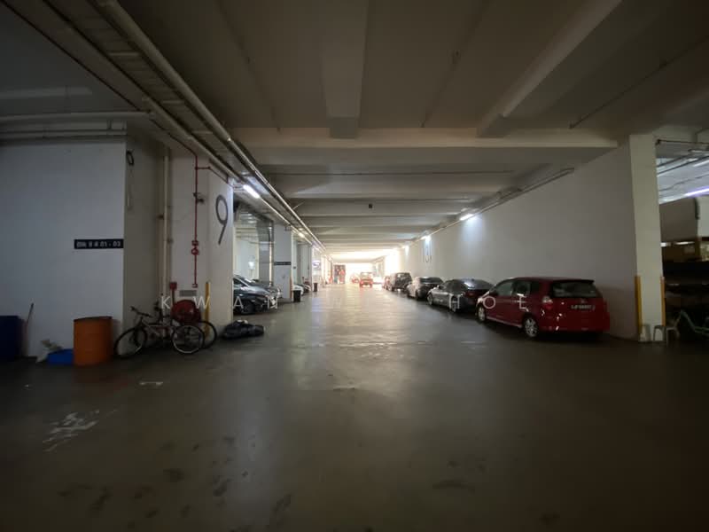 Ubi Kaki Bukit ground floor B1 Industrial building, , 4,300 sqft, Light Industrial (B1) For Rent, by Kwan Wei Hoe, 500167244 - Car Park - CommercialGuru.com.sg