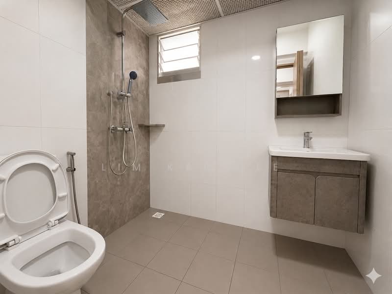 228B Ang Mo Kio Street 23, 228B Ang Mo Kio Street 23, 3 Bedrooms, 1,216 sqft, HDB Flat For Sale, by Lim Kar Gee, 500167246 - Bathroom - PropertyGuru.com.sg