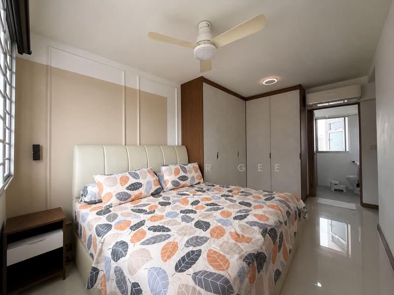 228B Ang Mo Kio Street 23, 228B Ang Mo Kio Street 23, 3 Bedrooms, 1,216 sqft, HDB Flat For Sale, by Lim Kar Gee, 500167246 - Master Bedroom - PropertyGuru.com.sg