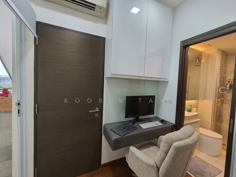 Suites De Laurel, 2 Jalan Anak Bukit, 2 Bedrooms, 1,055 sqft, Condominium For Sale, by Koobin Tan, 500167249 - Study - PropertyGuru.com.sg