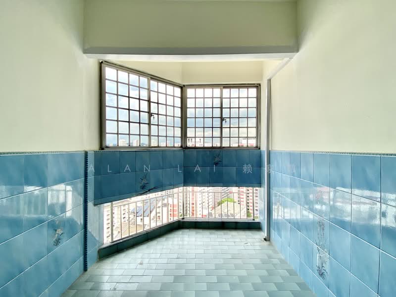 226 Jurong East Street 21, 226 Jurong East Street 21, 3 Bedrooms, 1,292 sqft, HDB Flat For Sale, by Alan Lai 赖家敬, 500167254 - Balcony - PropertyGuru.com.sg