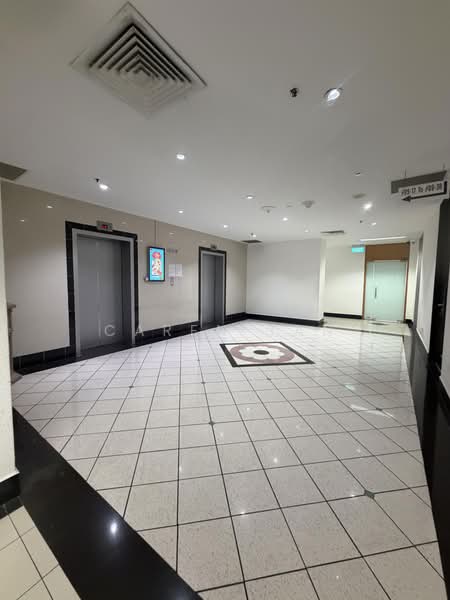 Parklane Shopping Mall, 35 Selegie Road, 667 sqft, Office For Rent, by Caren Tan, 500167269 - Lobby - CommercialGuru.com.sg