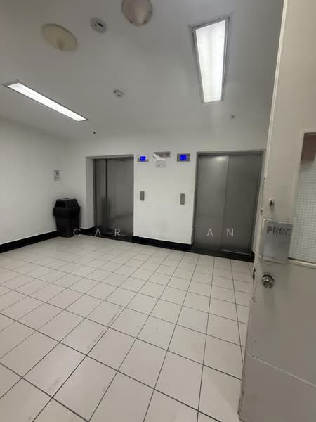 Parklane Shopping Mall, 35 Selegie Road, 667 sqft, Office For Rent, by Caren Tan, 500167269 - Corridor - CommercialGuru.com.sg