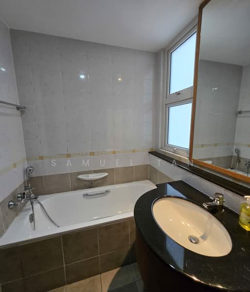 The Floravale, 218 Westwood Avenue, Room Rental, 120 sqft, Executive Condominium For Rent, by Samuel Tan, 500167270 - MBR5 Toilet 1 - PropertyGuru.com.sg