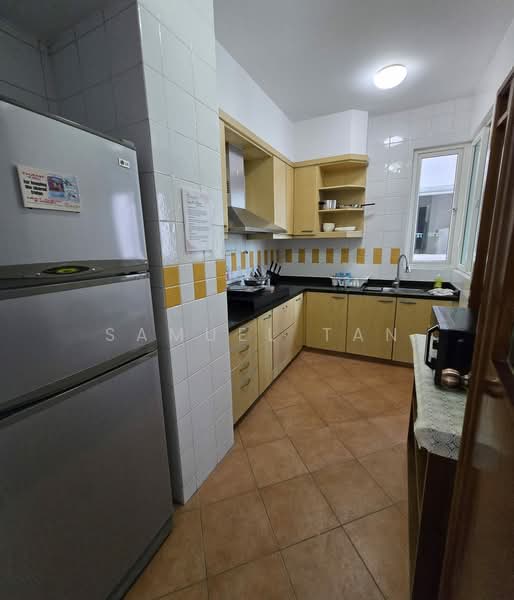 The Floravale, 218 Westwood Avenue, Room Rental, 120 sqft, Executive Condominium For Rent, by Samuel Tan, 500167270 - Kitchen - PropertyGuru.com.sg