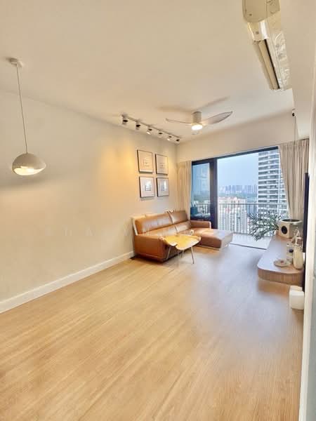 d'Leedon (Former Farrer Court), 13 Leedon Heights, 2 Bedrooms, 1,076 sqft, Condominium For Sale, by Shalynne Pek, 500167271 - Living Room - PropertyGuru.com.sg