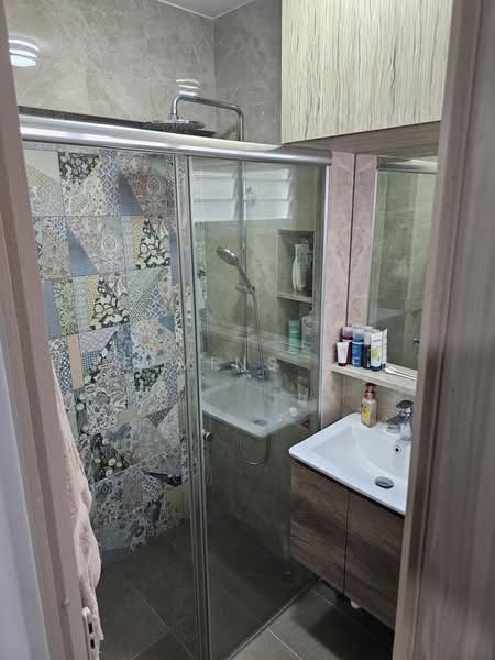 139 Potong Pasir Avenue 3, 139 Potong Pasir Avenue 3, 2 Bedrooms, 797 sqft, HDB Flat For Sale, by KelvinS See, 500167272 - Bathroom - PropertyGuru.com.sg