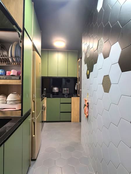 293C Bukit Batok Street 21, 293C Bukit Batok Street 21, 3 Bedrooms, 990 sqft, HDB Flat For Sale, by Vince Chionh, 500167274 - Kitchen - PropertyGuru.com.sg