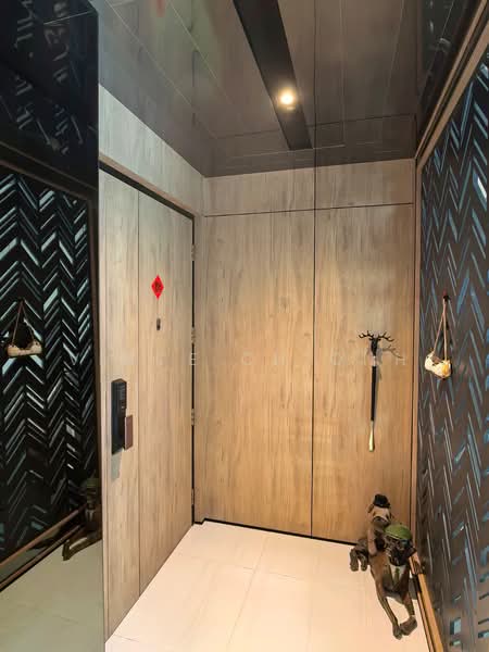 293C Bukit Batok Street 21, 293C Bukit Batok Street 21, 3 Bedrooms, 990 sqft, HDB Flat For Sale, by Vince Chionh, 500167274 - Entrance - PropertyGuru.com.sg