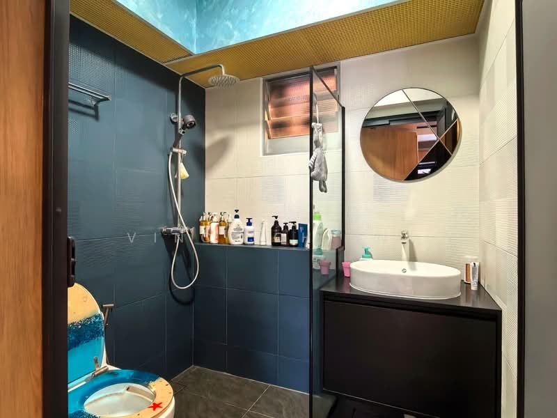 293C Bukit Batok Street 21, 293C Bukit Batok Street 21, 3 Bedrooms, 990 sqft, HDB Flat For Sale, by Vince Chionh, 500167274 - Bathroom - PropertyGuru.com.sg