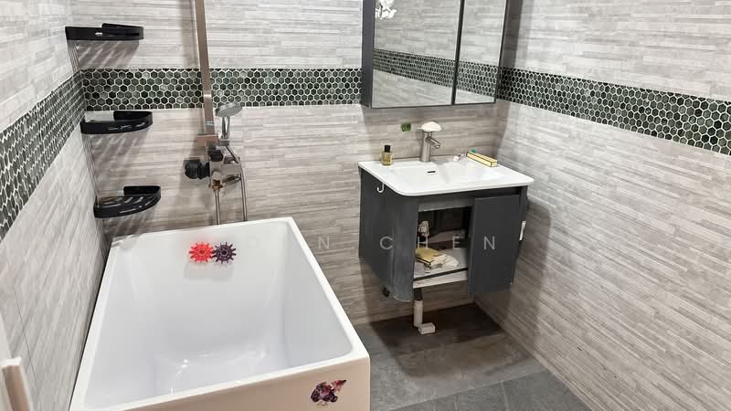 Joo Chiat Apartments, 293 Onan Road, 1 Bedroom, 1,750 sqft, Shophouse For Rent, by John Chen, 500167278 - Bathroom - PropertyGuru.com.sg