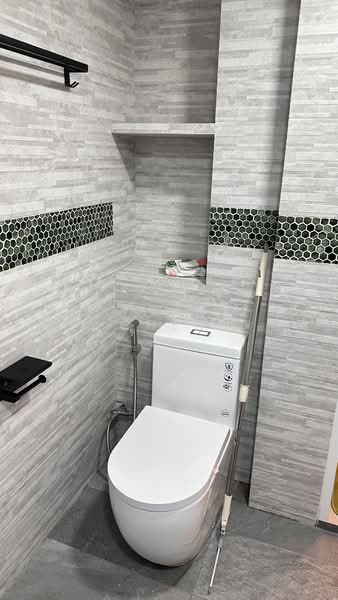 Joo Chiat Apartments, 293 Onan Road, 1 Bedroom, 1,750 sqft, Shophouse For Rent, by John Chen, 500167278 - Bathroom - PropertyGuru.com.sg