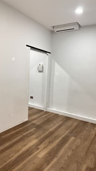 Joo Chiat Apartments, 293 Onan Road, 1 Bedroom, 1,750 sqft, Shophouse For Rent, by John Chen, 500167278 - Interior - PropertyGuru.com.sg