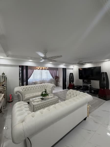 862 Tampines Street 83, 862 Tampines Street 83, 3 Bedrooms, 1,366 sqft, HDB Flat For Sale, by Ahmad Ibrahim, 500167281 - Living Room - PropertyGuru.com.sg