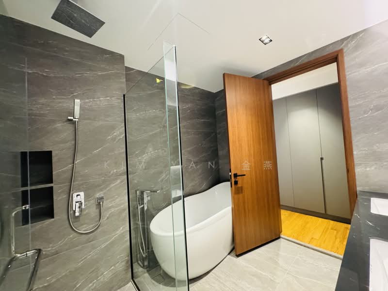 brand-new and freehold terrace, 5 levels with Lift, walk to Balestier Plaza & Shawn Plaza, call 8130 3636 to view!, 6 Bedrooms, 5,425 sqft, Terraced House For Sale, by Kim Yan 金燕, 500167284 - Bathroom - PropertyGuru.com.sg