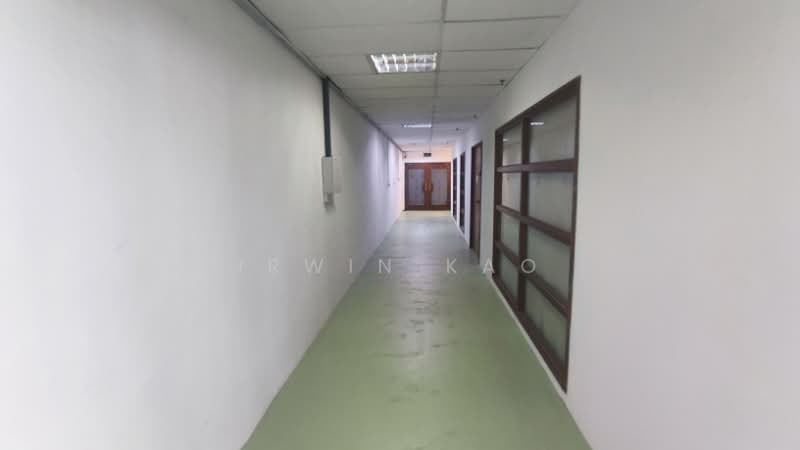 Tong Lee Building, 35 Kallang Pudding Road, 1,250 sqft, Light Industrial (B1) For Rent, by Irwin Kao, 500167297 - Corridor - CommercialGuru.com.sg