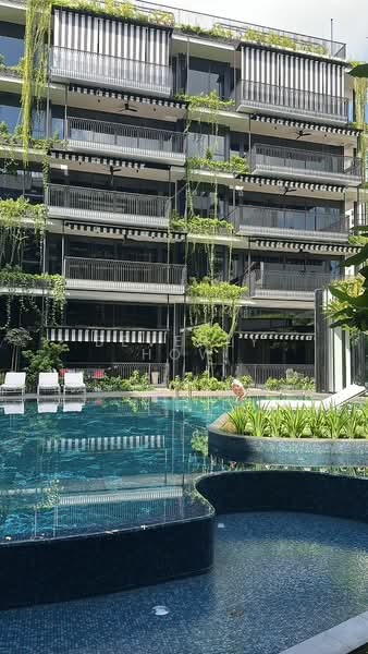Jervois Mansion, 4 Jervois Close, 3 Bedrooms, 1,249 sqft, Apartment For Rent, by Beverly How, 500167313 - Swimming Pool - PropertyGuru.com.sg