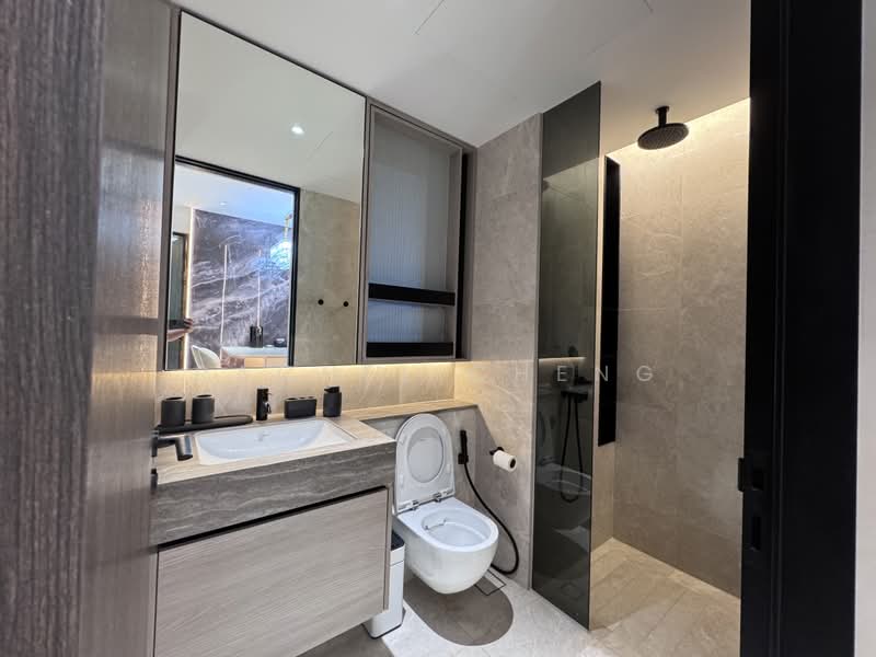 The Reef at King's Dock, 2 Harbourfront Avenue, 2 Bedrooms, 689 sqft, Condominium For Sale, by Rachel Cheng, 500167315 - Bathroom - PropertyGuru.com.sg