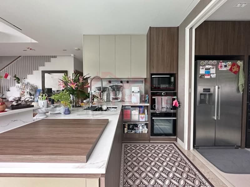 DISTRICT 28 | NIM COLLECTION | 99 years Leasehold 3 Storey Corner Terrace, Nim Collection, 5 Bedrooms, 4,338 sqft, Corner Terrace For Sale, by Edmund Yong, 500167334 - Kitchen - PropertyGuru.com.sg