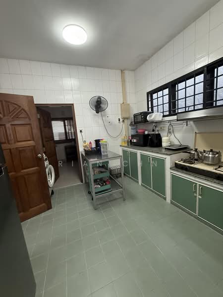 Serangoon Garden Estate, , 4 Bedrooms, 2,400 sqft, Semi-Detached House For Sale, by Brian Chng, 500167353 - Kitchen - PropertyGuru.com.sg