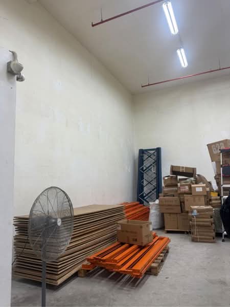Oxley BizHub, 61 Ubi Road 1, 969 sqft, Light Industrial (B1) For Rent, by Ssharon Loh, 500167374 - CommercialGuru.com.sg