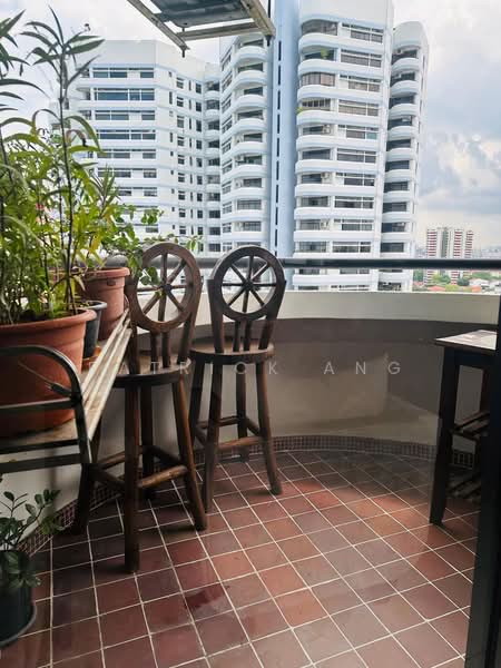 Mandarin Gardens, 7 Siglap Road, 3 Bedrooms, 1,572 sqft, Condominium For Sale, by Patrick Ang, 500167383 - Balcony - PropertyGuru.com.sg