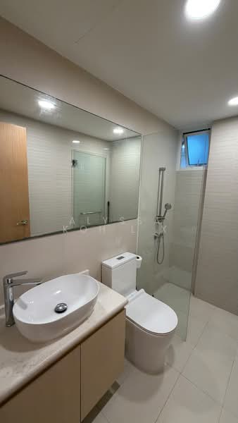 The Tampines Trilliant, 21 Tampines Central 7, 3 Bedrooms, 1,001 sqft, Executive Condominium For Rent, by Alyssa Koh L X, 500167388 - Bathroom - PropertyGuru.com.sg