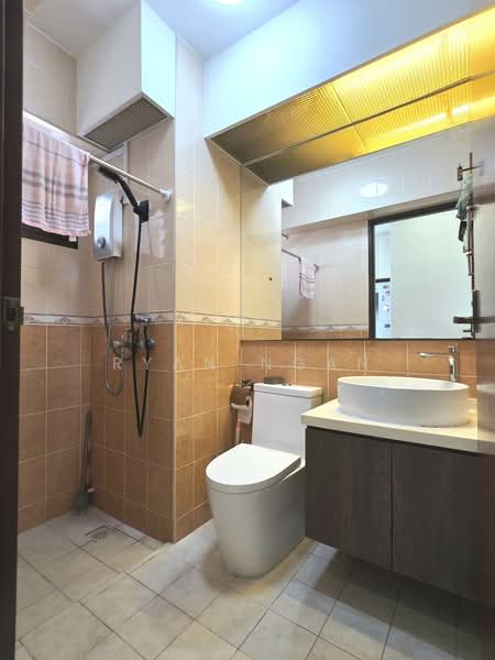 33 Eunos Crescent, 33 Eunos Crescent, 2 Bedrooms, 646 sqft, HDB Flat For Sale, by Ryan Ngan, 500167392 - Bathroom - PropertyGuru.com.sg