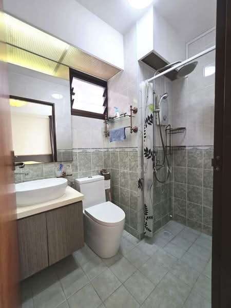33 Eunos Crescent, 33 Eunos Crescent, 2 Bedrooms, 646 sqft, HDB Flat For Sale, by Ryan Ngan, 500167392 - Bathroom - PropertyGuru.com.sg