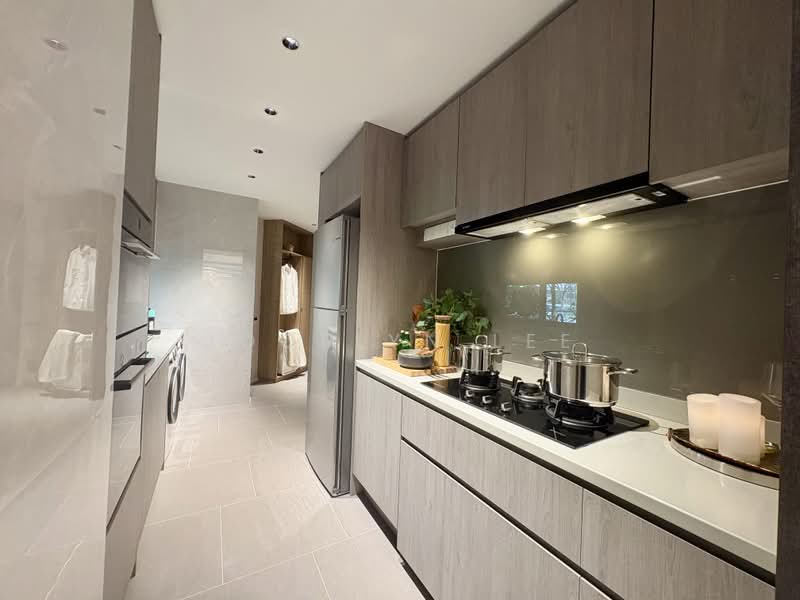 The LakeGarden Residences, 80 Yuan Ching Road, 4 Bedrooms, 2,153 sqft, Condominium For Sale, by Jocelyn Lee, 500167402 - Kitchen - PropertyGuru.com.sg