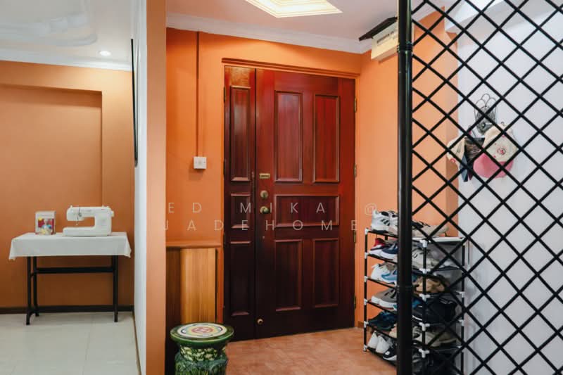 542 Woodlands Drive 16, 542 Woodlands Drive 16, 3 Bedrooms, 1,302 sqft, HDB Flat For Sale, by Ed Mika @ Jadehomes, 500167422 - Entrance Foyer - PropertyGuru.com.sg