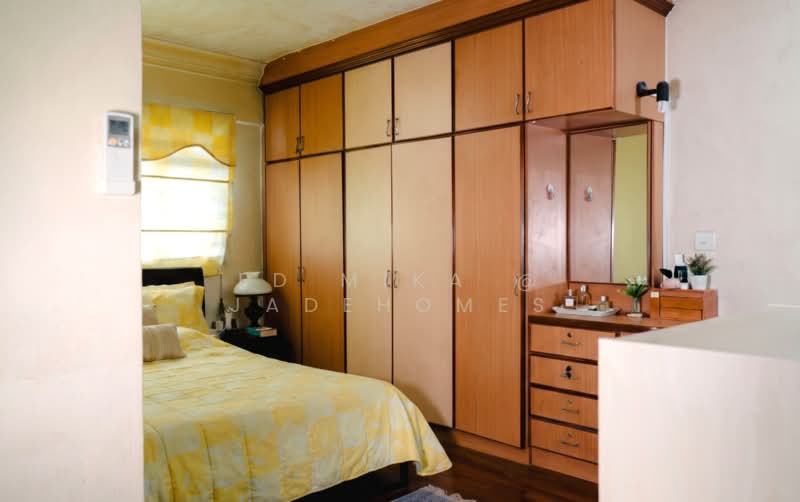 542 Woodlands Drive 16, 542 Woodlands Drive 16, 3 Bedrooms, 1,302 sqft, HDB Flat For Sale, by Ed Mika @ Jadehomes, 500167422 - Master Room - PropertyGuru.com.sg