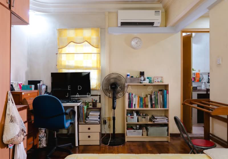 542 Woodlands Drive 16, 542 Woodlands Drive 16, 3 Bedrooms, 1,302 sqft, HDB Flat For Sale, by Ed Mika @ Jadehomes, 500167422 - Master Room - PropertyGuru.com.sg