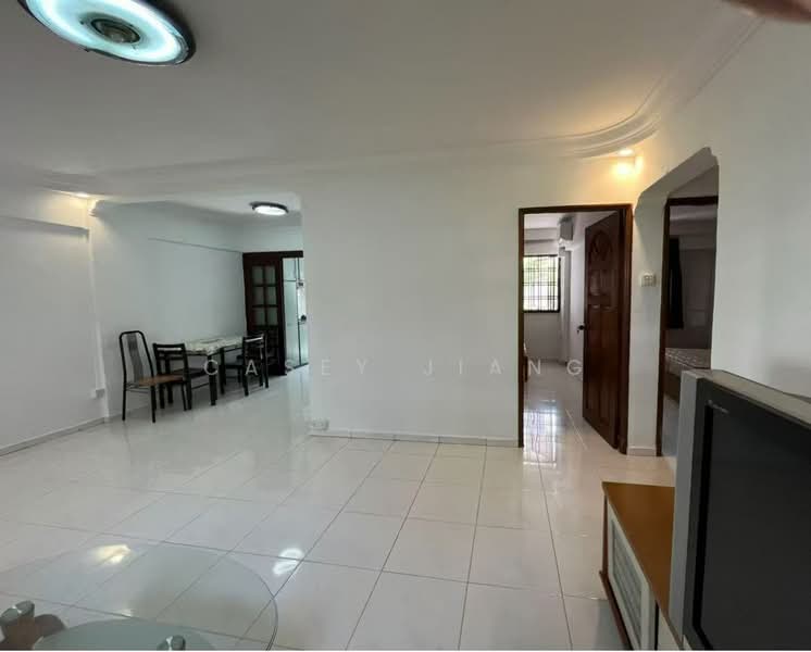 530 Bukit Batok Street 51, 530 Bukit Batok Street 51, 3 Bedrooms, 990 sqft, HDB Flat For Rent, by Casey Jiang, 500167423 - Living Room - PropertyGuru.com.sg