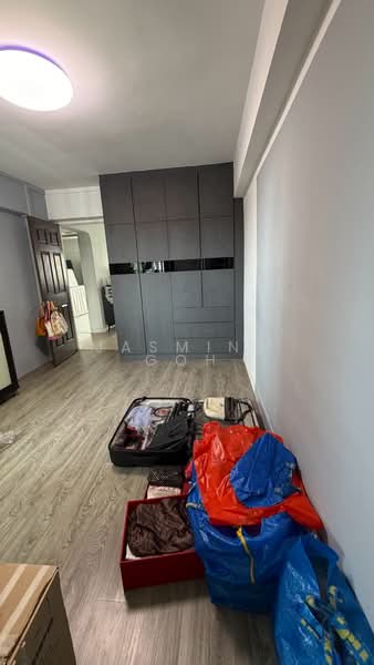 81 Bedok North Road, 81 Bedok North Road, 3 Bedrooms, 980 sqft, HDB Flat For Sale, by Jasmine Goh, 500167448 - Master Bedroom - PropertyGuru.com.sg