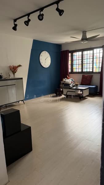 81 Bedok North Road, 81 Bedok North Road, 3 Bedrooms, 980 sqft, HDB Flat For Sale, by Jasmine Goh, 500167448 - Living Room - PropertyGuru.com.sg