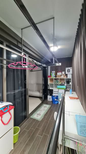 6 Derbyshire, 6 Derbyshire Road, 3 Bedrooms, 1,012 sqft, Condominium For Sale, by Joe Leow, 500167473 - Balcony - PropertyGuru.com.sg