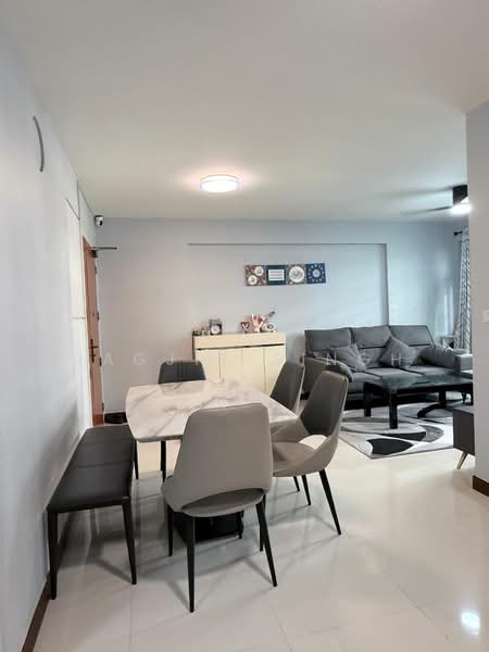 808D Choa Chu Kang Avenue 1, 808D Choa Chu Kang Avenue 1, 3 Bedrooms, 990 sqft, HDB Flat For Rent, by JAGJIT SINGH, 500167478 - Living Room - PropertyGuru.com.sg