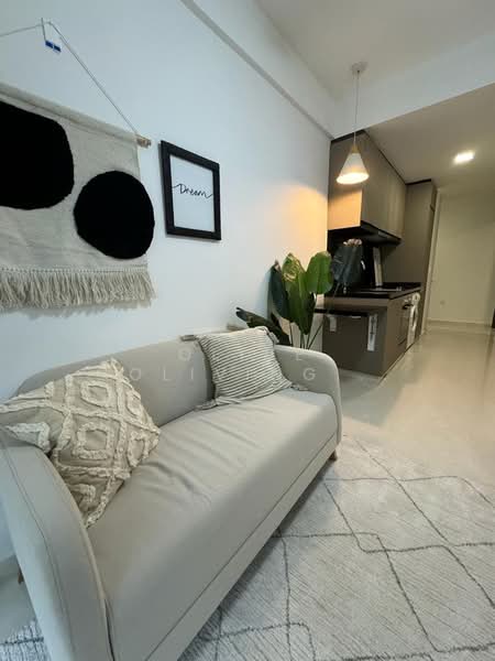 Liv on Wilkie, Wilkie Terrace, Room Rental, 150 sqft, Apartment For Rent, by Gwen Liu, 500167495 - Living Room - PropertyGuru.com.sg