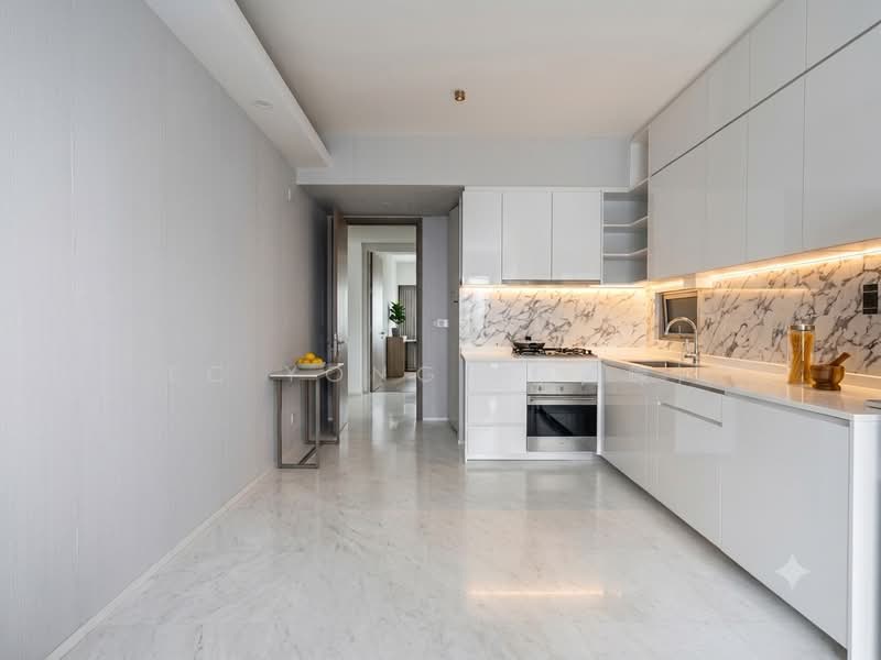 Queens Peak, 1 Dundee Road, 3 Bedrooms, 861 sqft, Condominium For Rent, by EC Yong (楊茵㟫), 500167500 - Kitchen - PropertyGuru.com.sg