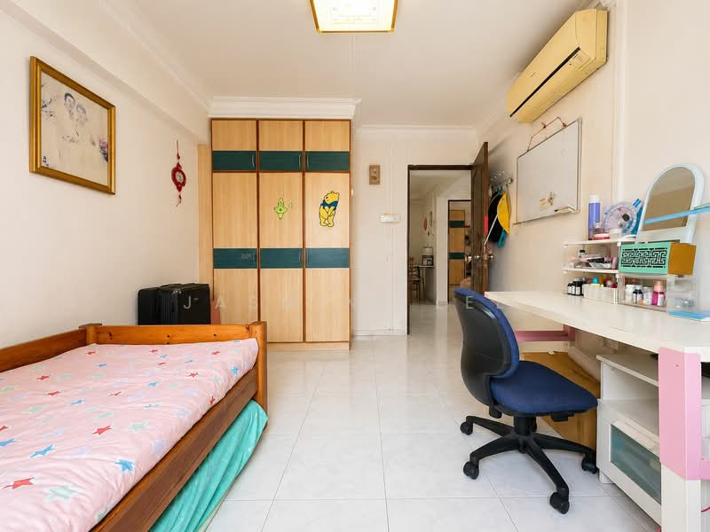 103 Jurong East Street 13, 103 Jurong East Street 13, 3 Bedrooms, 1,292 sqft, HDB Flat For Sale, by Jasmine Lee, 500167522 - Bedroom - PropertyGuru.com.sg
