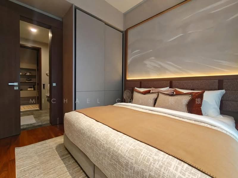 Parksuites, 18 Holland Grove Road, 2 Bedrooms, 872 sqft, Condominium For Sale, by Michael Chin 陈俊雄, 500167553 - Bedroom - PropertyGuru.com.sg
