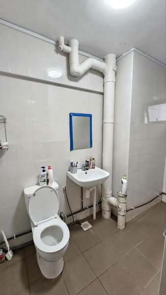 542 Bukit Batok Street 52, 542 Bukit Batok Street 52, 4 Bedrooms, 1,542 sqft, HDB Flat For Sale, by Brendan Yeo, 500167561 - Bathroom - PropertyGuru.com.sg