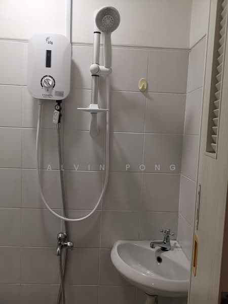 Kovan Melody, 37 Kovan Road, Room Rental, 180 sqft, Condominium For Rent, by Alvin Pong, 500167565 - Bathroom - PropertyGuru.com.sg