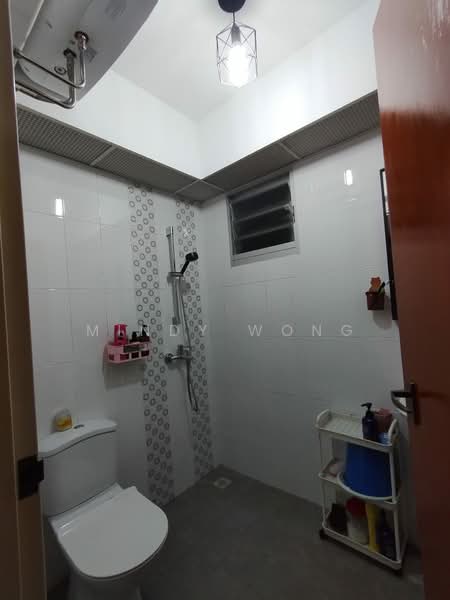 183A Boon Lay Avenue, 183A Boon Lay Avenue, 1 Bedroom, 990 sqft, HDB Flat For Rent, by Mindy Wong, 500167581 - Bathroom - PropertyGuru.com.sg